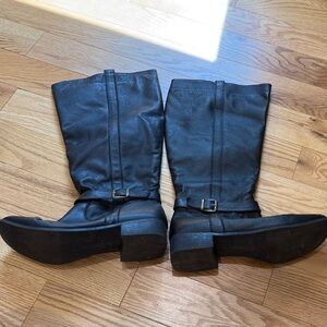 Comfortview Chocolate Heeled Boots